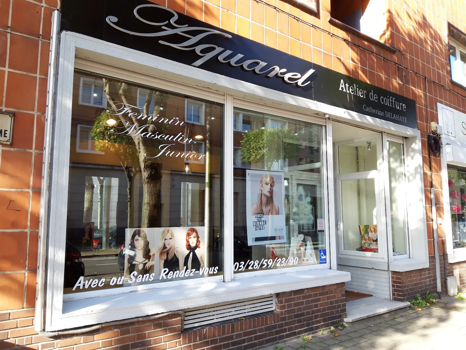 Façade de l'atelier de coiffure Aquarel, 7 rue du Jeu de Paume à Dunkerque